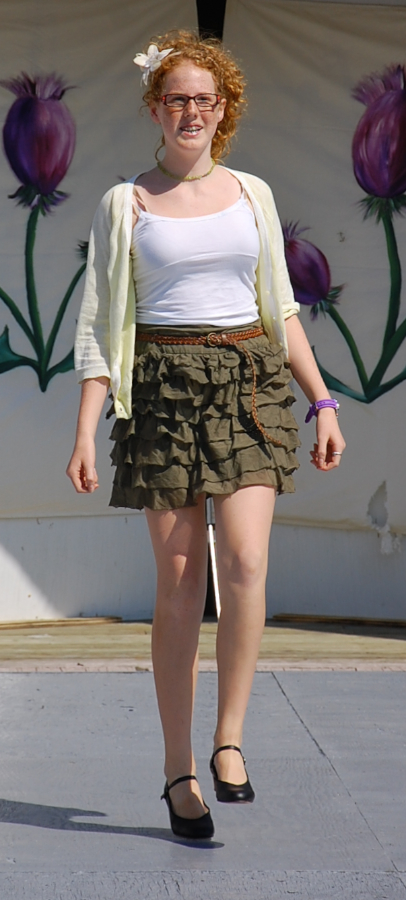 [dsc_5700.jpg] Ava Sturm step-dancing