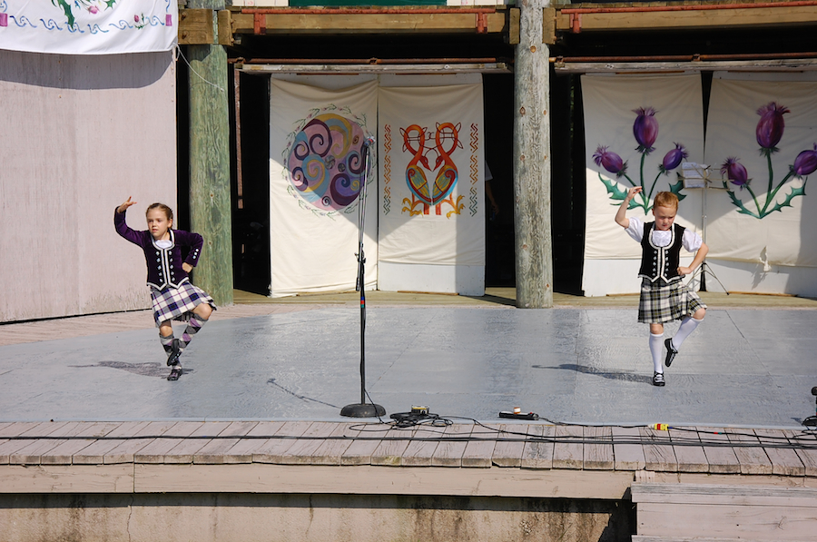 [dsc_5795.jpg] Drea Shepherd and Olivia Burke dancing a highland fling