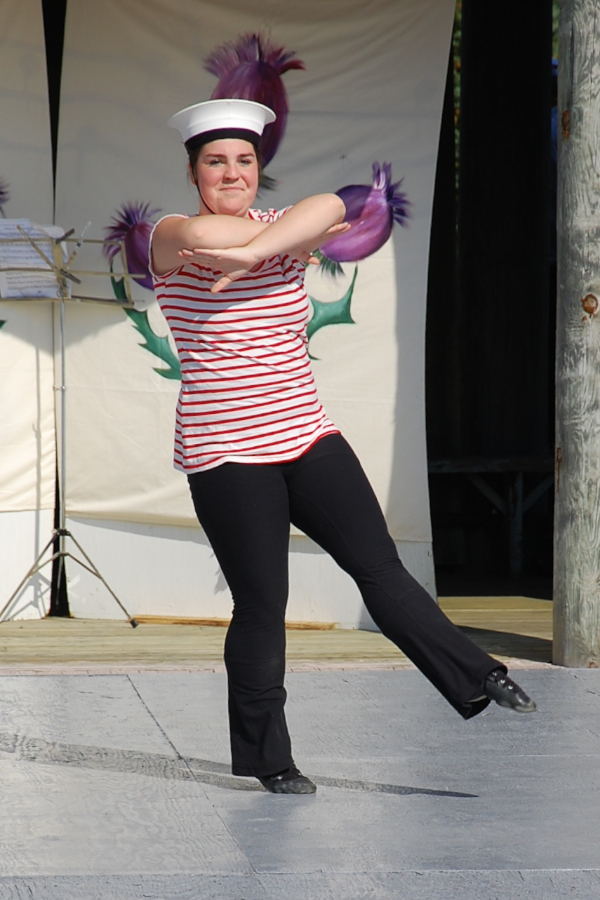 [dsc_5829.jpg] Danielle LeBlanc dancing a hornpipe
