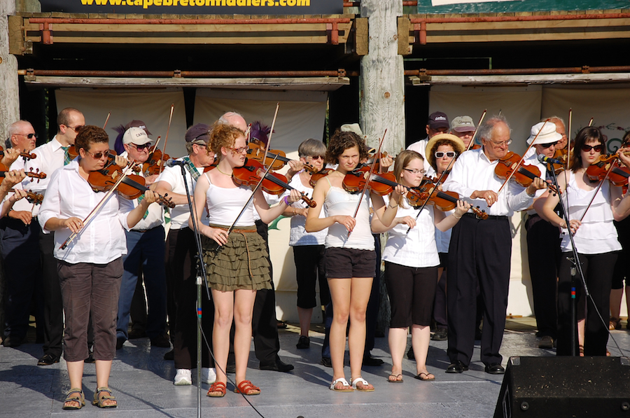 [dsc_5894.jpg] Third Group Number in Tribute to Members of the Cape Breton Fiddlers’ Association Who Have Passed Away Since Last Year