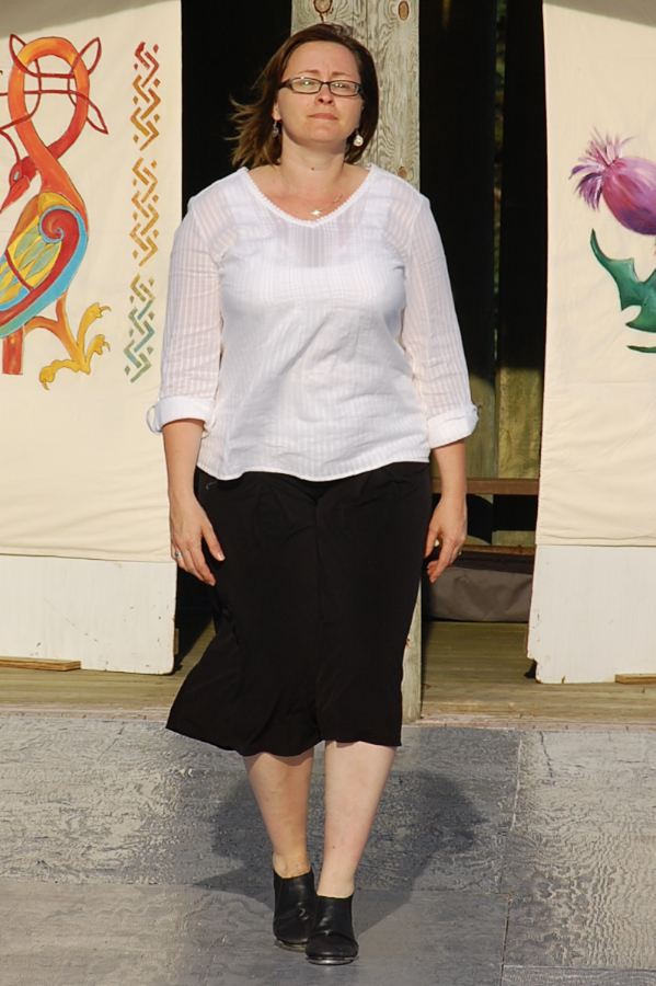 [dsc_5987.jpg] Trina Samson step-dancing