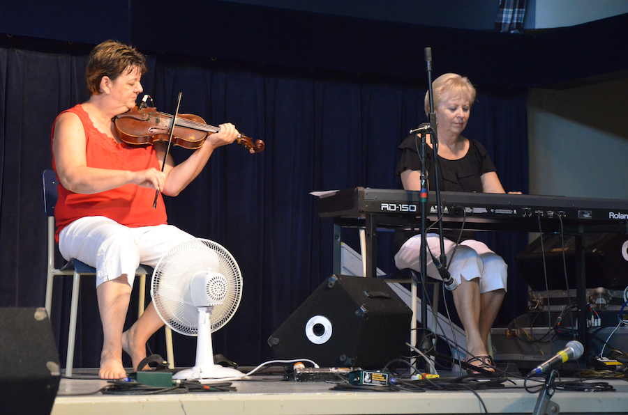 Brenda Stubbert on fiddle accompanied by Betty Lou Beaton on keyboards