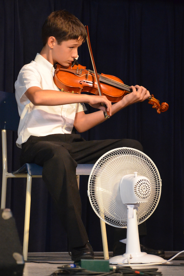 Olivier Broussard on fiddle