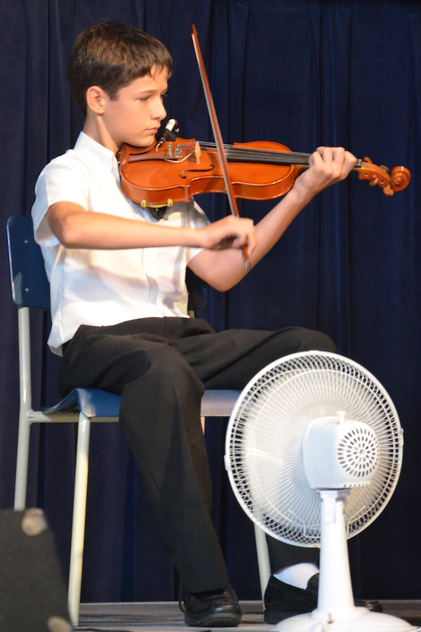 Olivier Broussard on fiddle