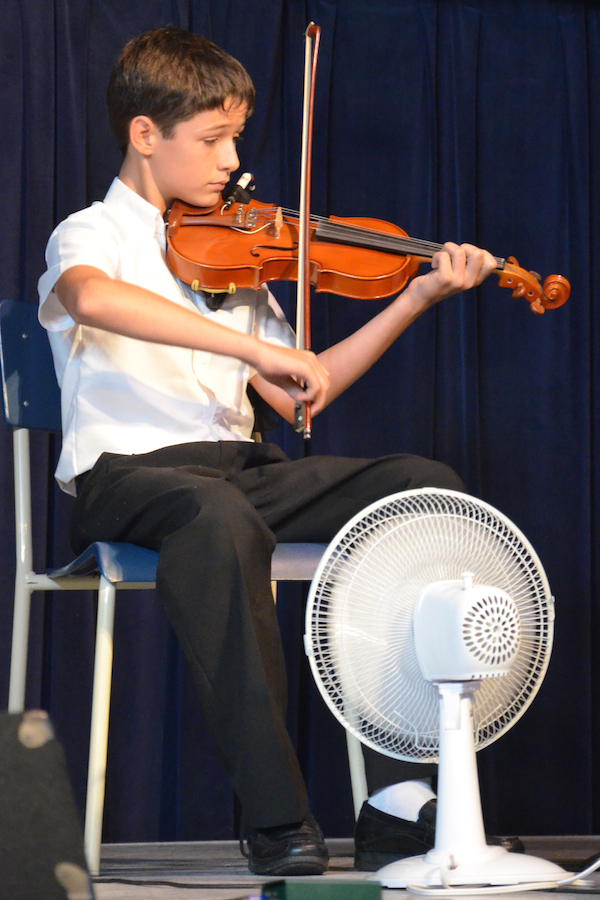 Olivier Broussard on fiddle