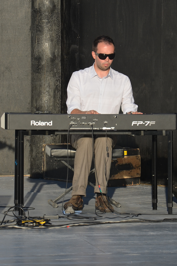 Kolten Macdonell on keyboard