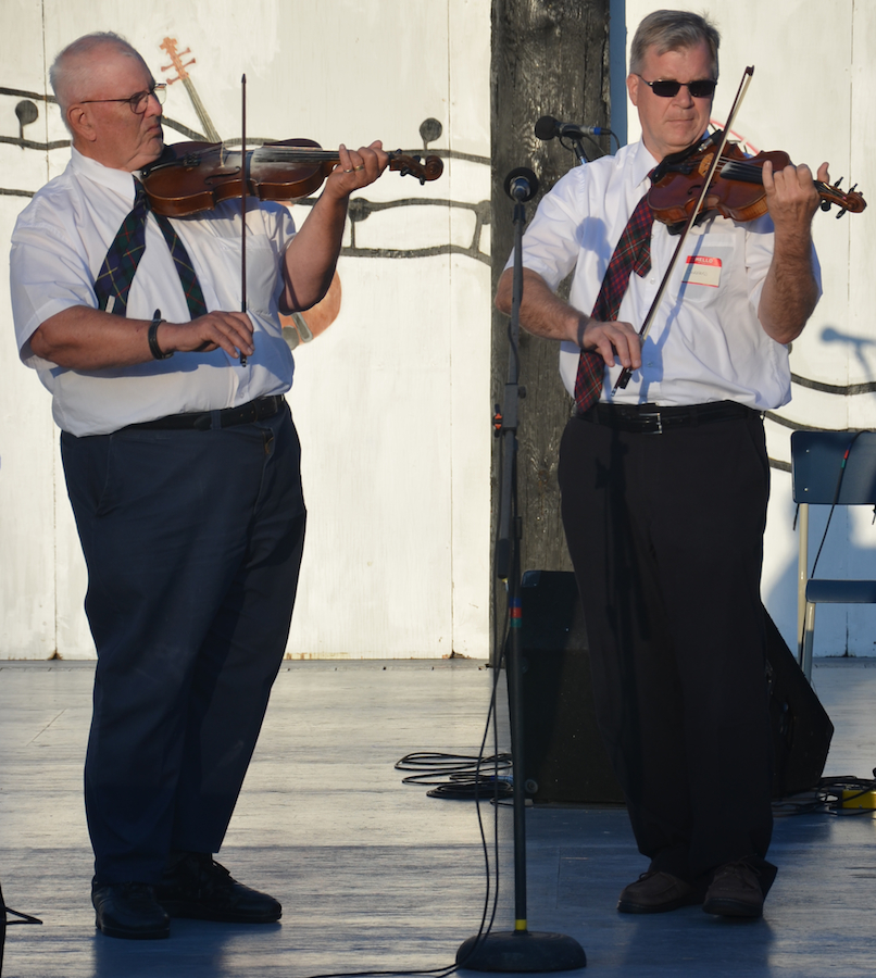 Donaldson MacLeod and Bernard McDonell on fiddles