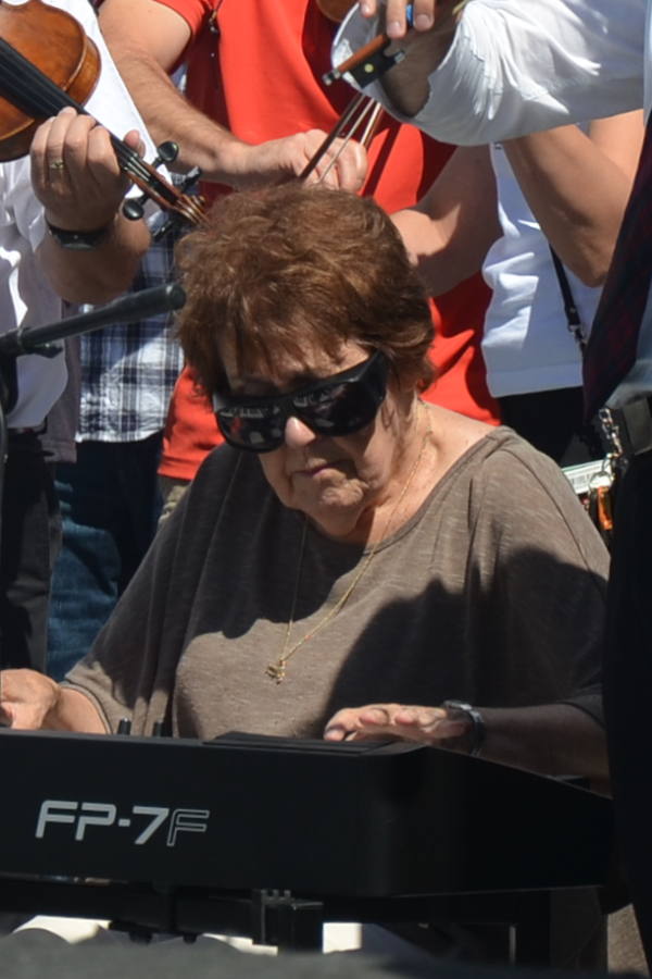 Janet Cameron on keyboard