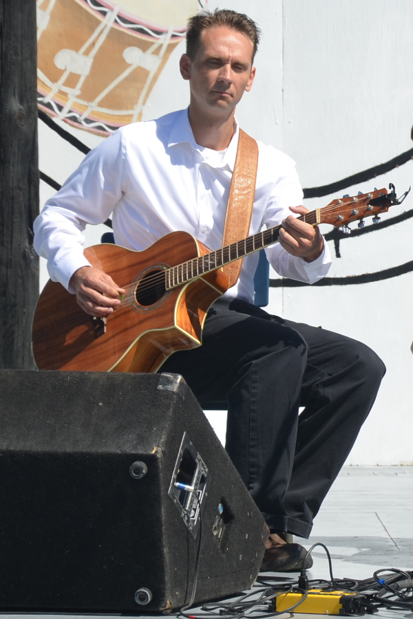 Jesse Lewis on guitar