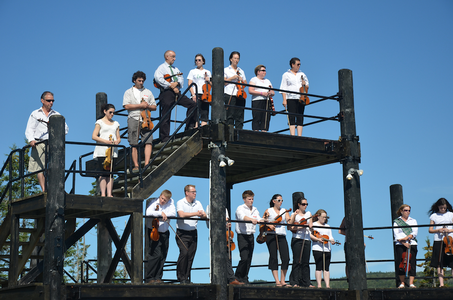 Cape Breton Fiddlers’ Association members during the tribute prayer