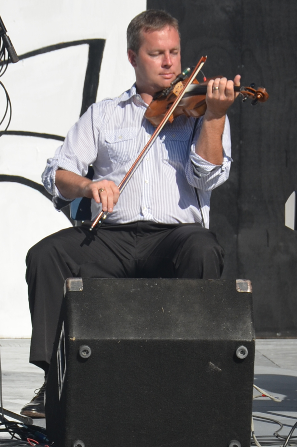 Rodney MacDonald on fiddle