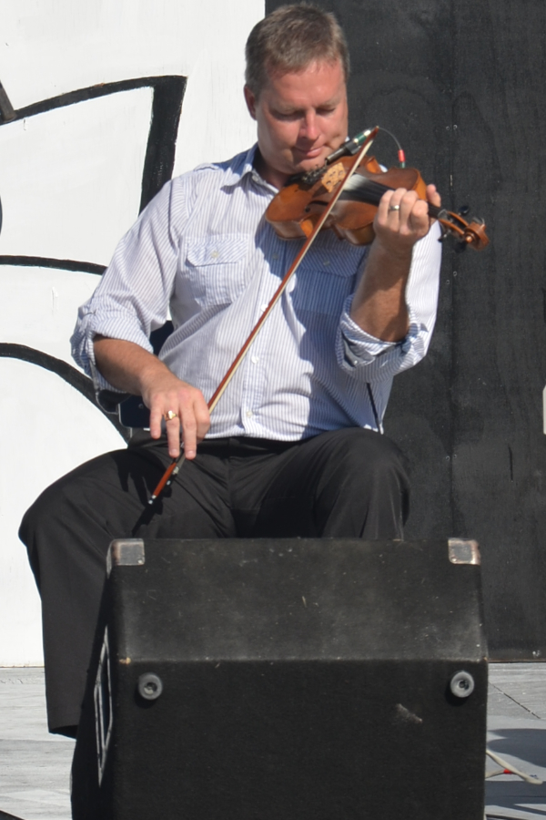 Rodney MacDonald on fiddle