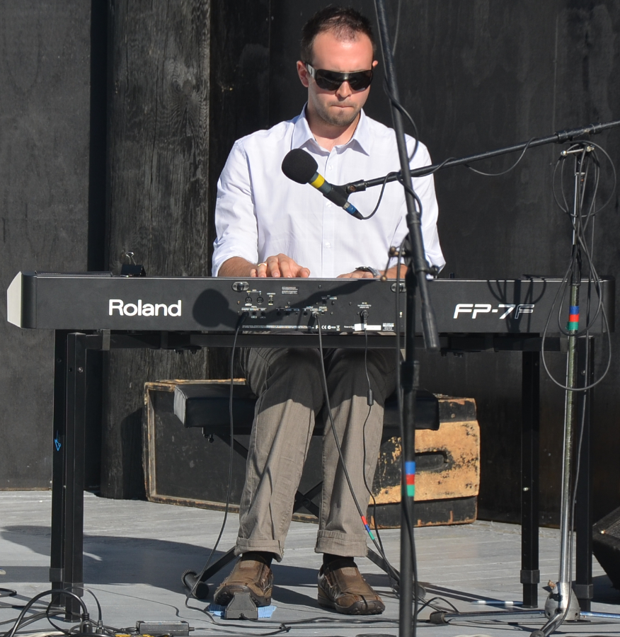 Kolten Macdonell on keyboard