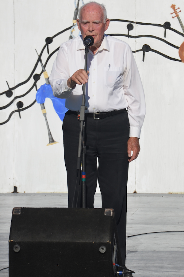 Rod C. MacNeil singing a Gaelic song