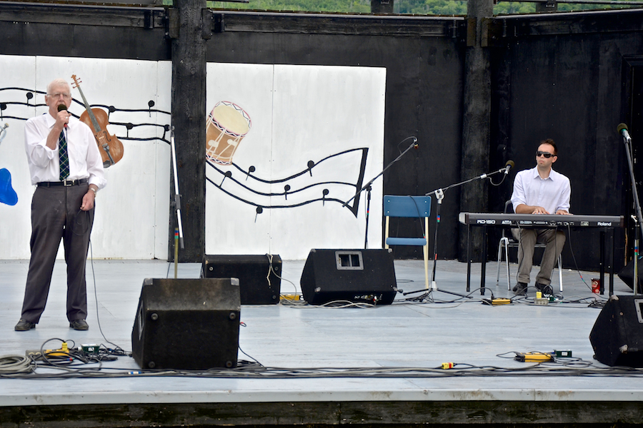Joe MacNeil singing Waltzing Matilda accompanied by Kolten MacDonell on keyboard