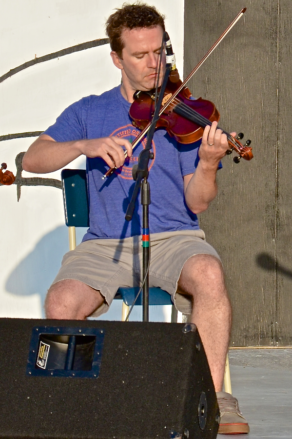 Boyd MacNeil on fiddle