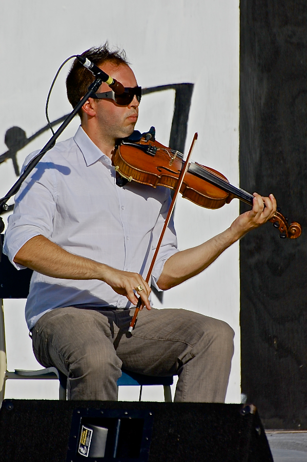 Kolten MacDonell on fiddle