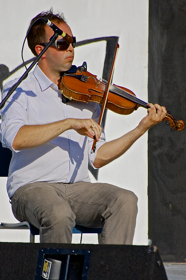 Kolten MacDonell on fiddle