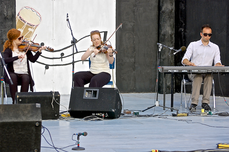 Margie and Dawn Beaton on fiddles accompanied by Kolten MacDonell on keyboard