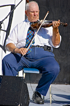 Donaldson MacLeod on fiddle