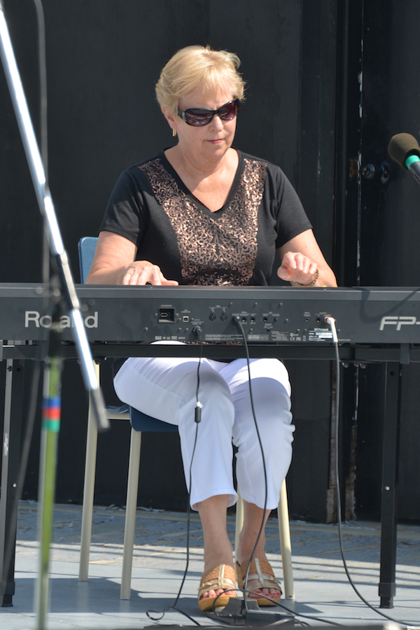 Betty Lou Beaton on keyboard