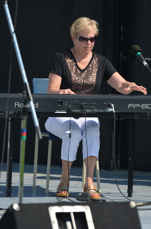 Betty Lou Beaton on keyboard