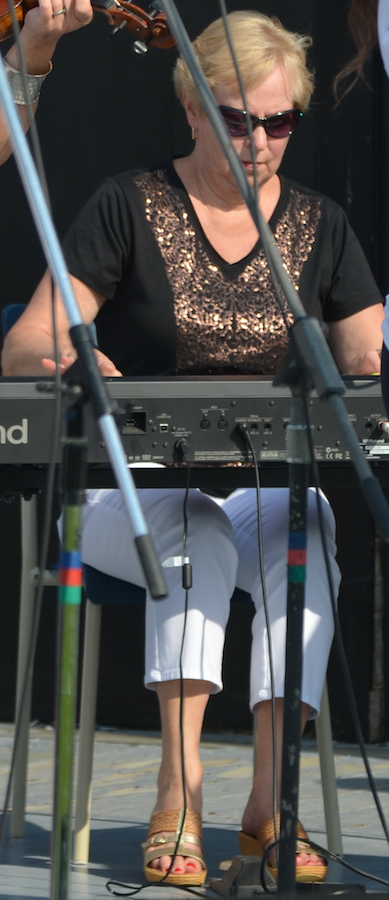 Betty Lou Beaton on keyboard