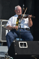 Donaldson MacLeod on fiddle