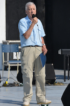 Fred McCracken singing Kitty Bawn O'Brien and a medley of Irish Tunes