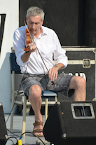 Kinnon Beaton on fiddle