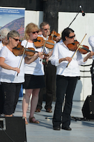 The Cape Breton Fiddlers’ Association plays a set in tribute