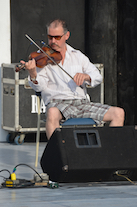 Larry Parks on fiddle