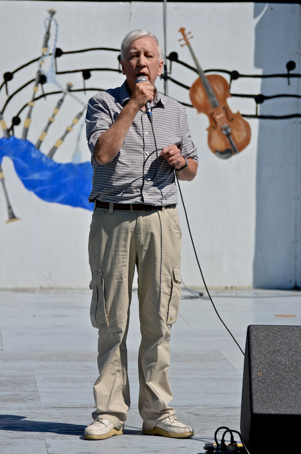 Fred McCracken singing Kitty Bawn O'Brien and The Green Glens of Antrim