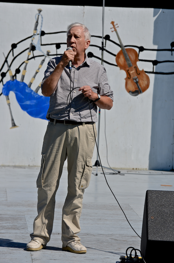 Fred McCracken singing Kitty Bawn O'Brien and The Green Glens of Antrim