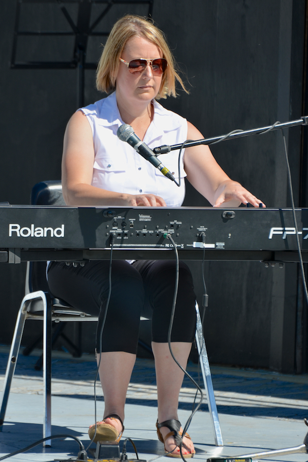 Susan MacLean on keyboard