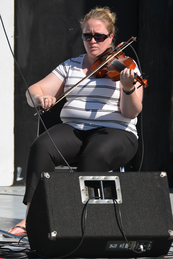 Dara Smith-MacDonald on fiddle