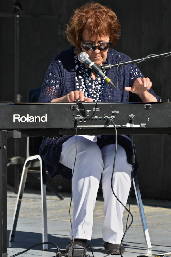 Janet Cameron on keyboard