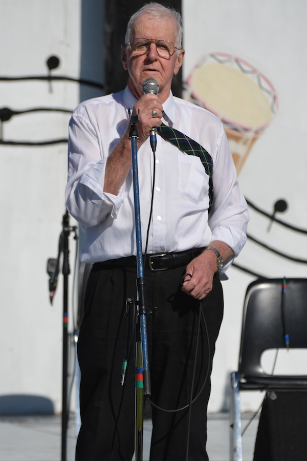 Joe MacNeil singing Make and Break Harbour