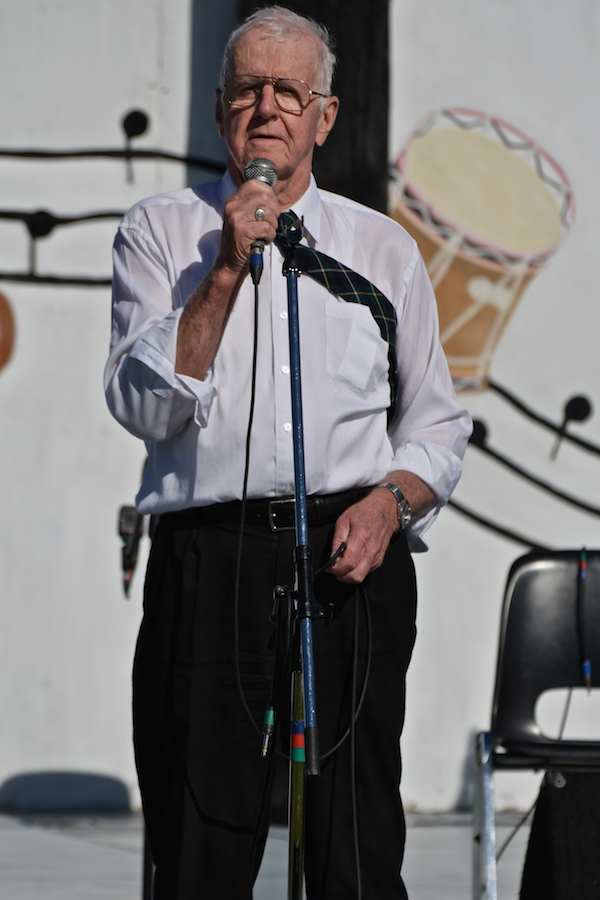 Joe MacNeil singing Make and Break Harbour