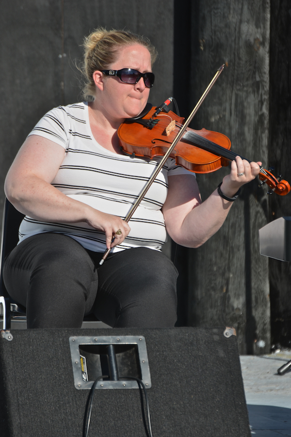Dara Smith-MacDonald on fiddle