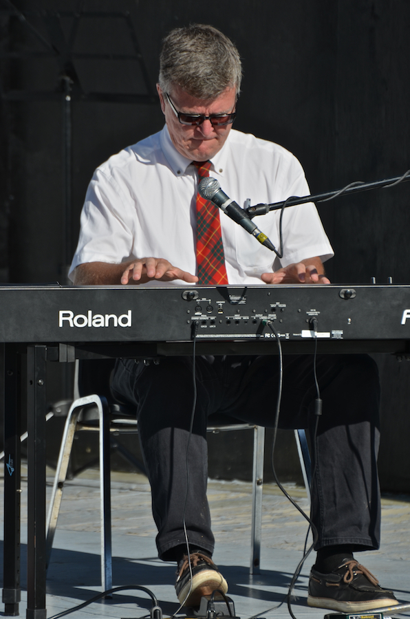 Lawrence Cameron on keyboard