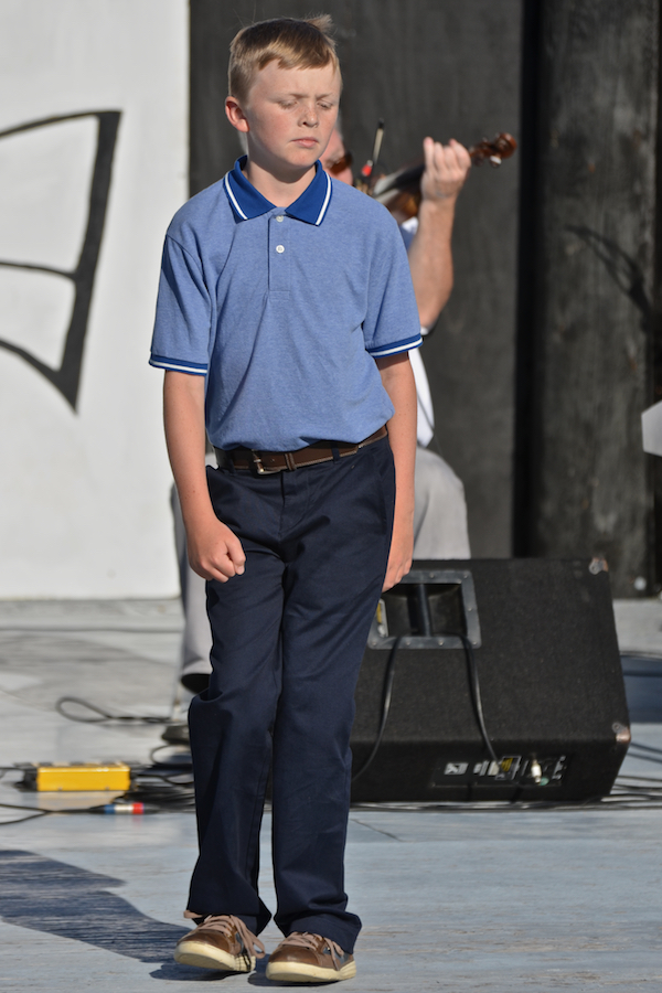 Iain MacQuarrie step-dancing