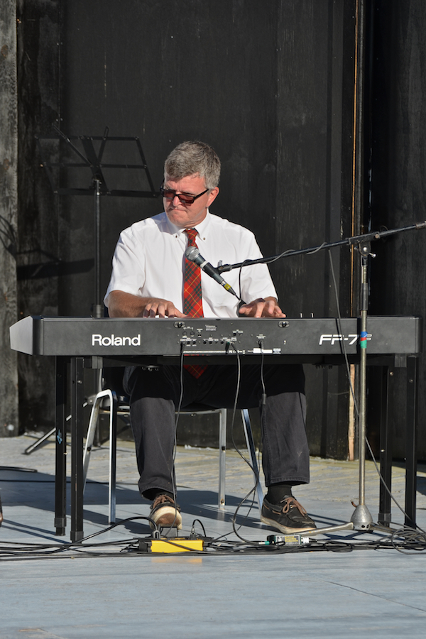 Lawrence Cameron on keyboard