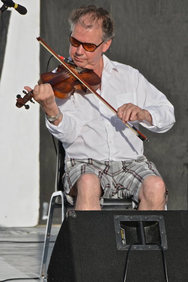 Larry Parks on fiddle