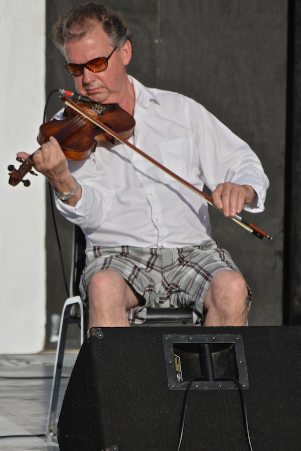 Larry Parks on fiddle