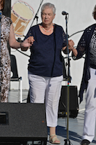 Floranne MacIsaac sings a Gaelic song