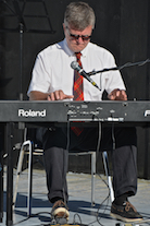 Lawrence Cameron on keyboard