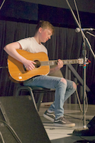 Malcolm MacNeil pickin’ tunes on guitar