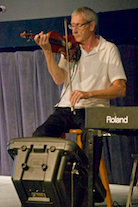 Kinnon Beaton on fiddle