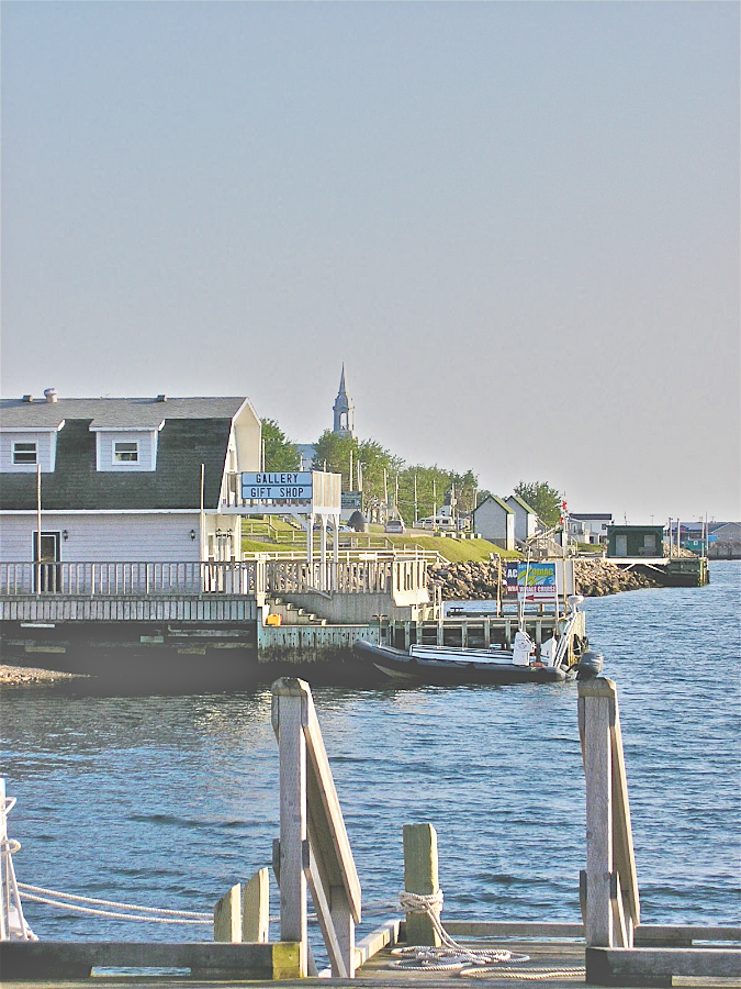 Promenade on the Quai Mathieu
